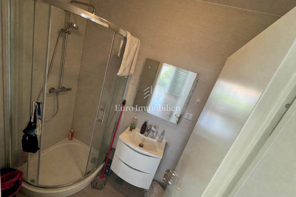 Povljana, Pag - apartma prva vrsta do morja