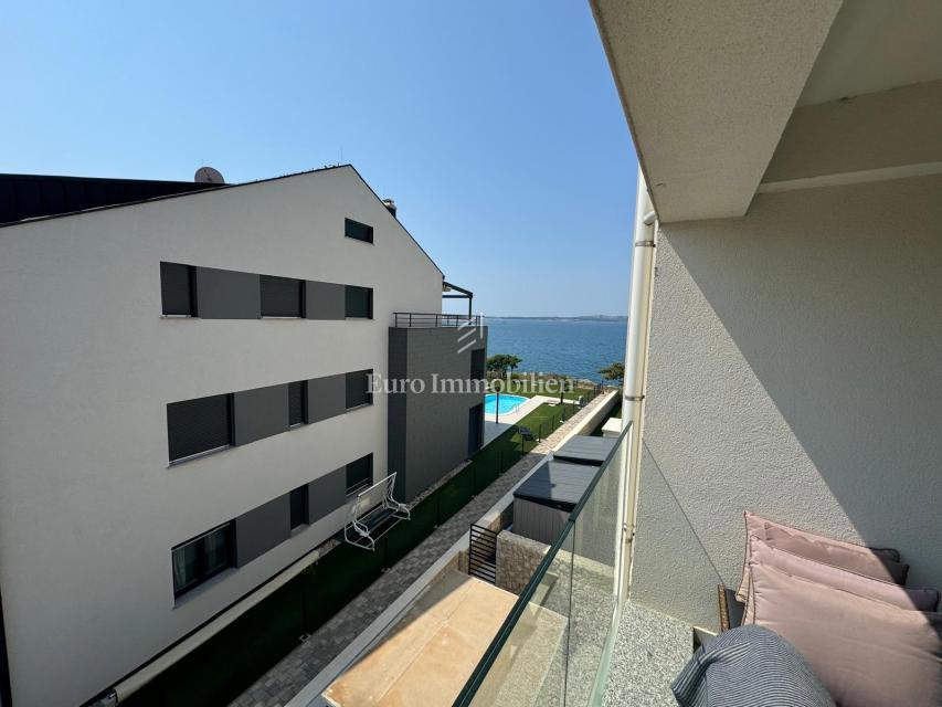 Povljana, Pag - apartma prva vrsta do morja