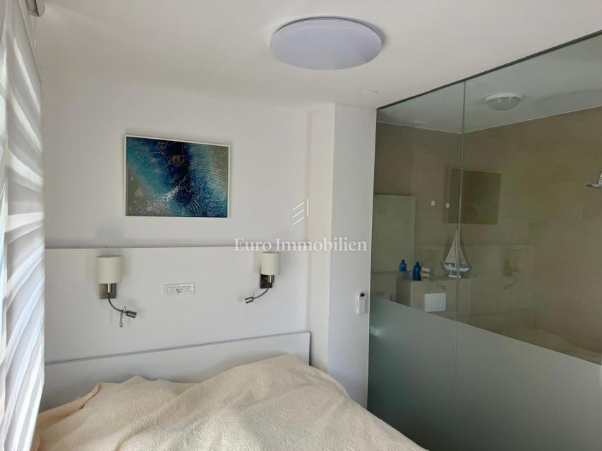 Povljana, Pag - apartma prva vrsta do morja
