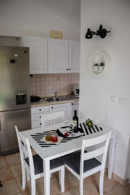 Petrčane, hiša s 4 apartmaji, 90 m od morja!