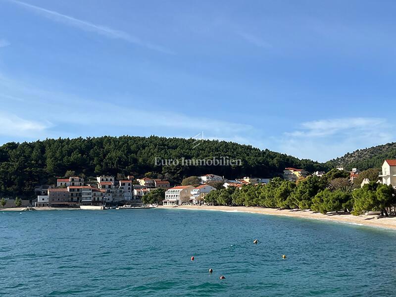 Zazidljivo zemljišče v Drveniku, tretji red do morja