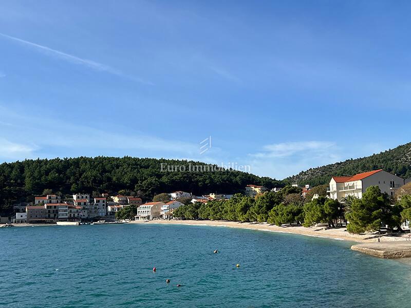 Zazidljivo zemljišče v Drveniku, tretji red do morja