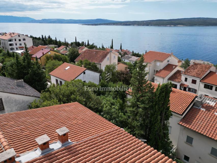 Dramalj - stanovanje 100 m2 z dvoriščem