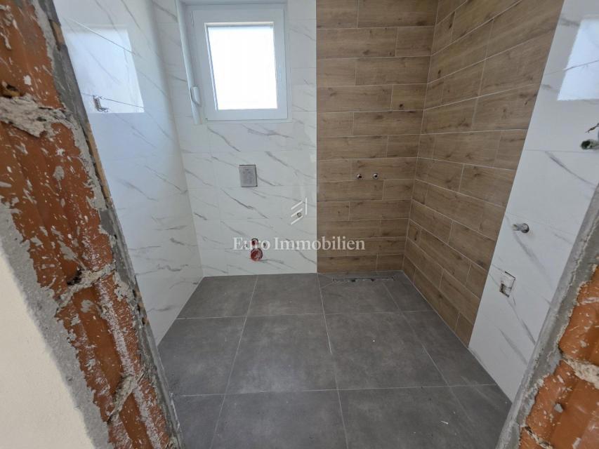 Novi Vinodolski - apartma v novogradnji, 1. nadstropje