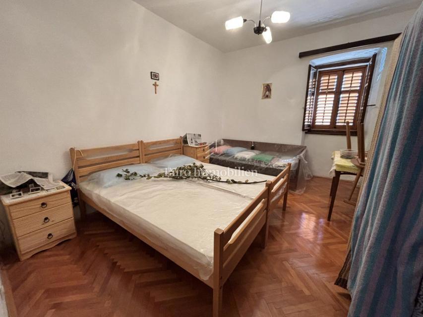 Crikvenica – hiša s pogledom na morje in velikim vrtom