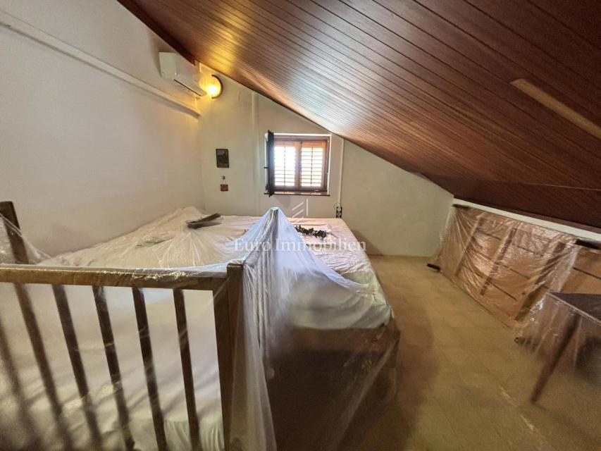 Crikvenica – hiša s pogledom na morje in velikim vrtom
