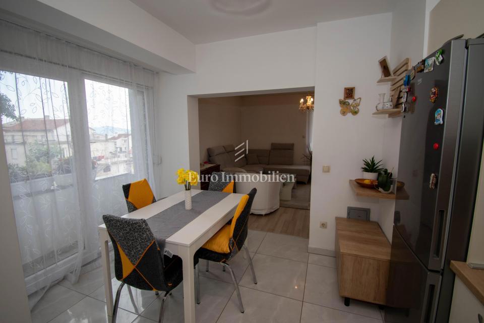 Crikvenica - prenovljen apartma v prvem nadstropju