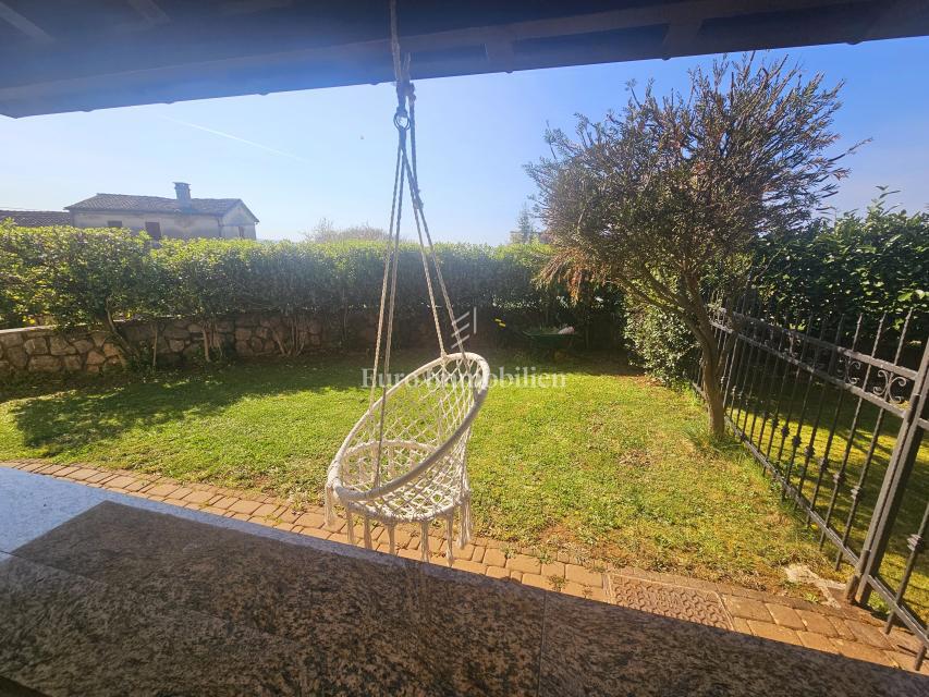 Pritlični apartma - stanovanje z velikim vrtom