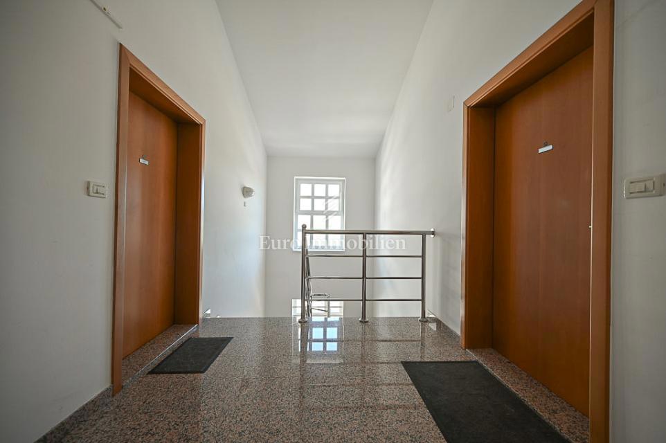 Apartma v Novigradu, blizu morja in centra mesta