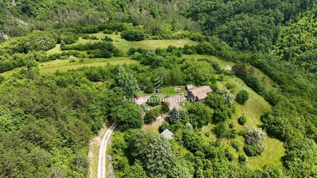 Cerovlje - istrska vas s kamnitimi stavbami