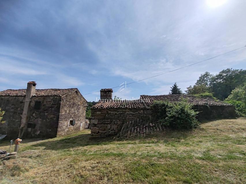 Cerovlje - istrska vas s kamnitimi stavbami
