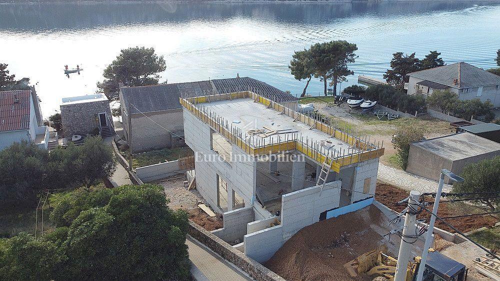 Stara Novalja - apartma ob morju