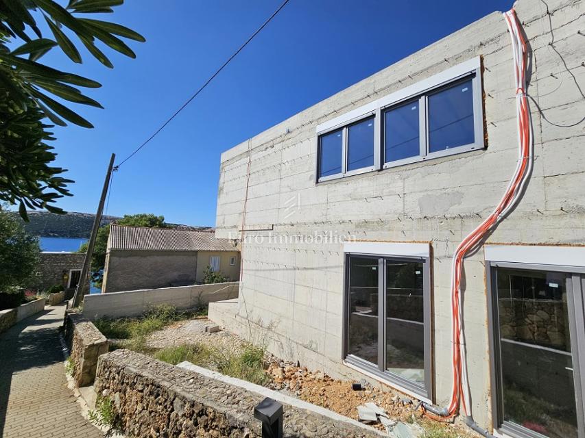 Stara Novalja - apartma ob morju