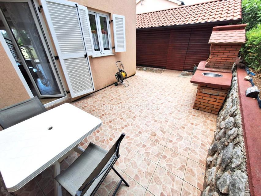 Otok Krk - opremljena hiša z vrtom in garažo