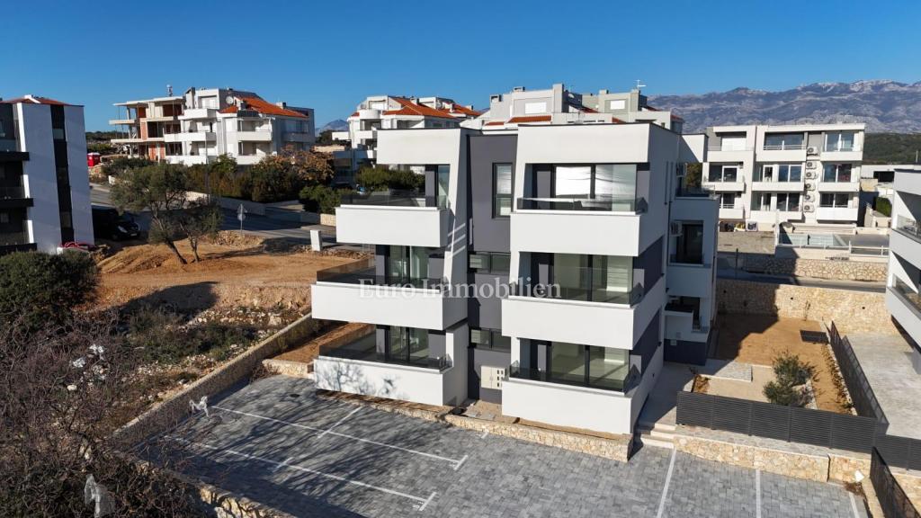 Novalja - novogradnja penthousea