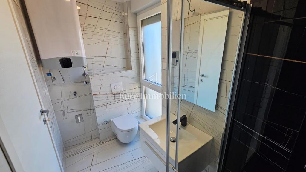 Novalja - novogradnja penthousea