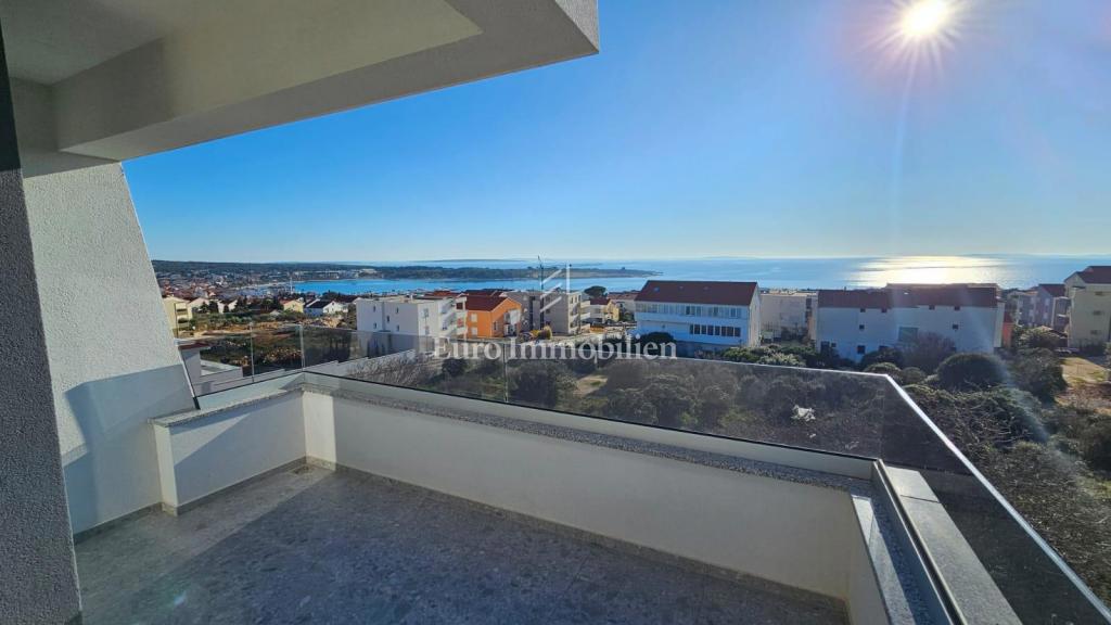 Novalja - novogradnja penthousea