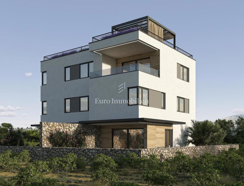 Apartma z bazenom, vrtom in strešno teraso