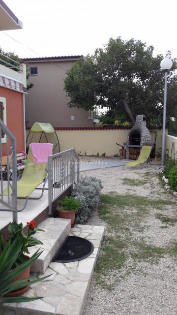Nin - apartmajska hiša, 1. vrsta do morja