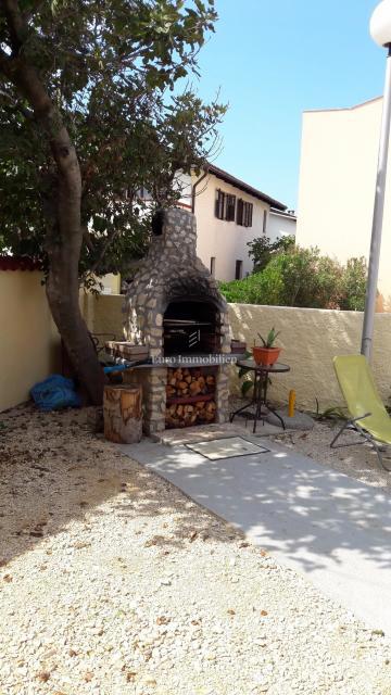 Nin - apartmajska hiša, 1. vrsta do morja