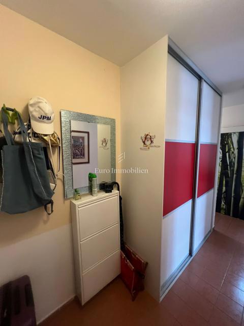 Bili Brig-Zadar - stanovanje s prostorno dnevno sobo