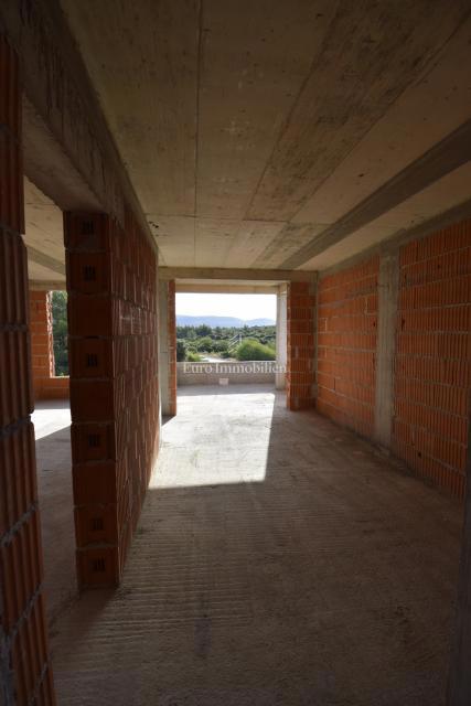 Brodarica - apartma v prvem nadstropju blizu plaže