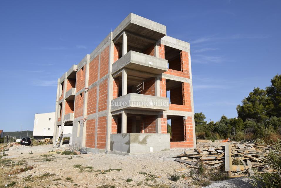 Brodarica - apartma v prvem nadstropju blizu plaže
