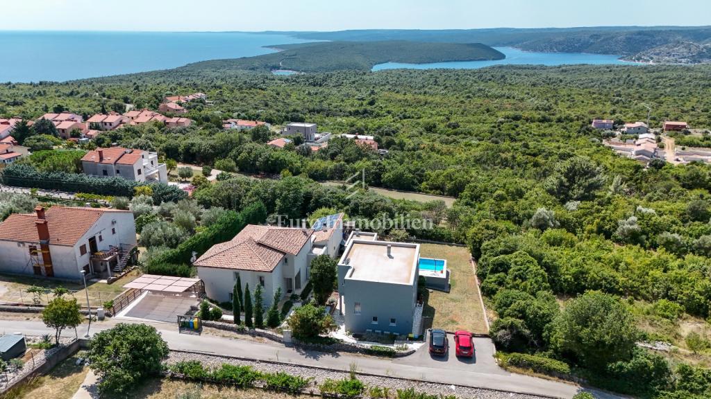 Istra - vila z bazenom in odprtim pogledom na morje