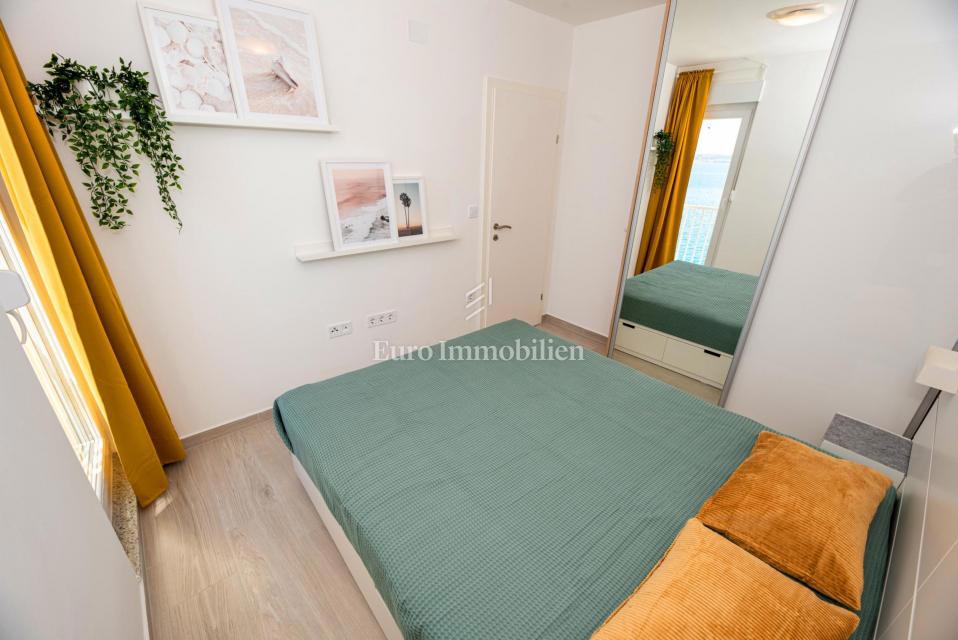 Pag, Povljana, Stanovanje v prvi vrsti ob morju