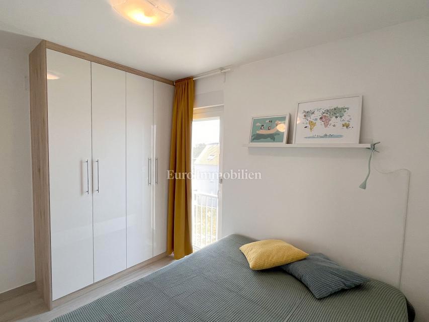 Pag, Povljana, Stanovanje v prvi vrsti ob morju