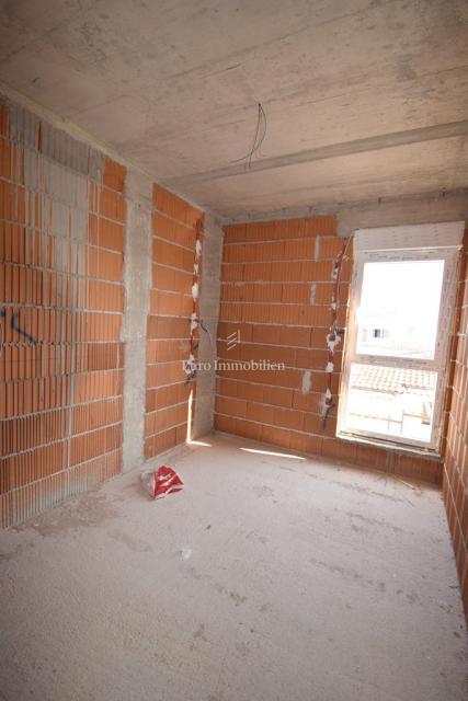 Vodice, Stanovanje SJ6 v 2. nadstropju blizu plaže