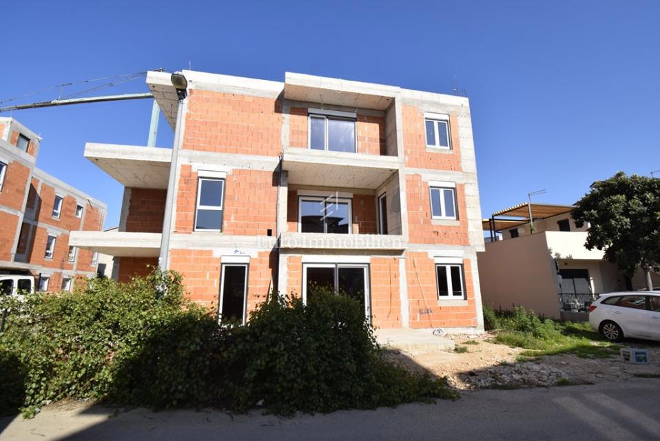 Vodice, Stanovanje SJ6 v 2. nadstropju blizu plaže