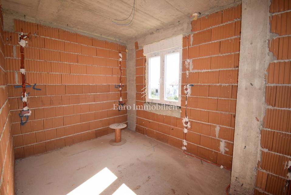 Vodice, Stanovanje SJ6 v 2. nadstropju blizu plaže