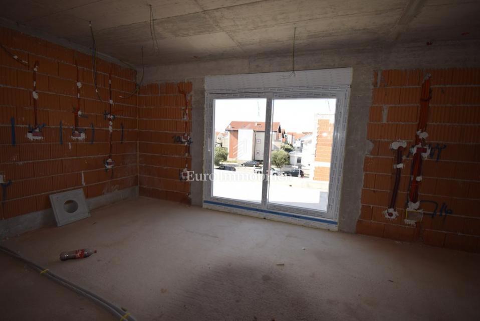 Vodice, Stanovanje SJ6 v 2. nadstropju blizu plaže