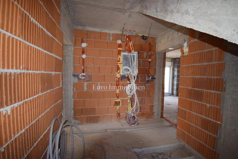 Vodice, Stanovanje SJ6 v 2. nadstropju blizu plaže