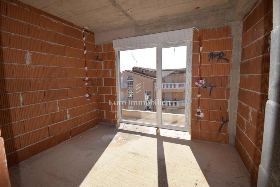 Vodice, Stanovanje SJ6 v 2. nadstropju blizu plaže