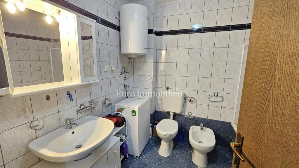 Crikvenica, Opremljeno stanovanje s panoramskim pogledom na morje