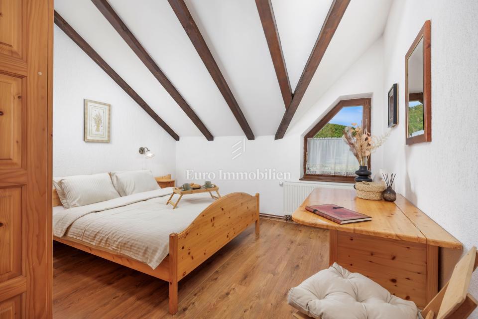 Edinstvena Posest z Bazenom v Naravnem Parku