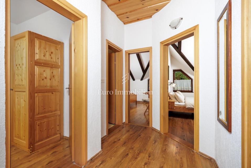 Edinstvena Posest z Bazenom v Naravnem Parku