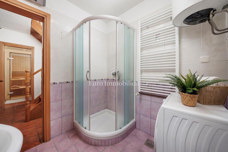 Edinstvena Posest z Bazenom v Naravnem Parku