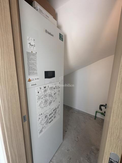 Malinska - kvalitetna nova hiša z bazenom