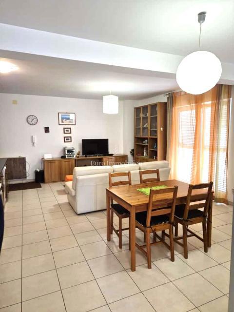 Dvosobno stanovanje v Krku blizu morja