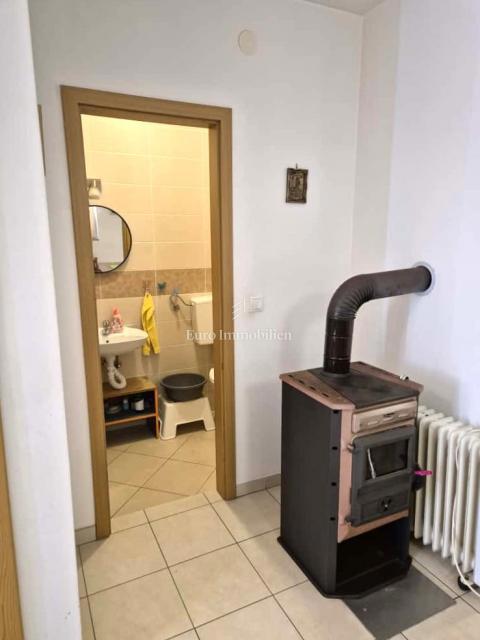 Dvosobno stanovanje v Krku blizu morja