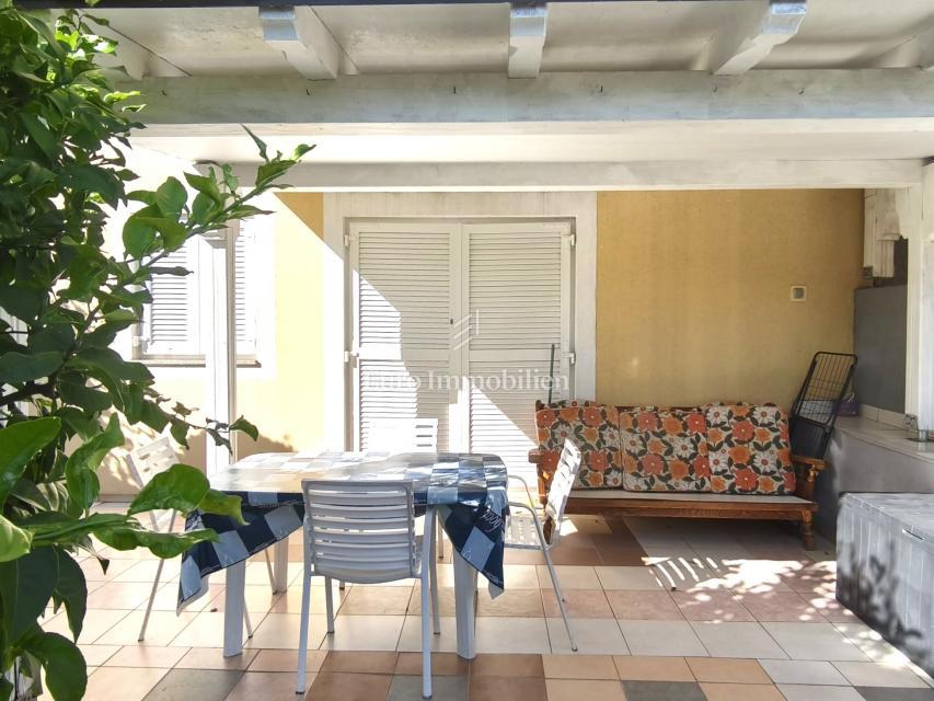 Dvosobno stanovanje v Krku blizu morja