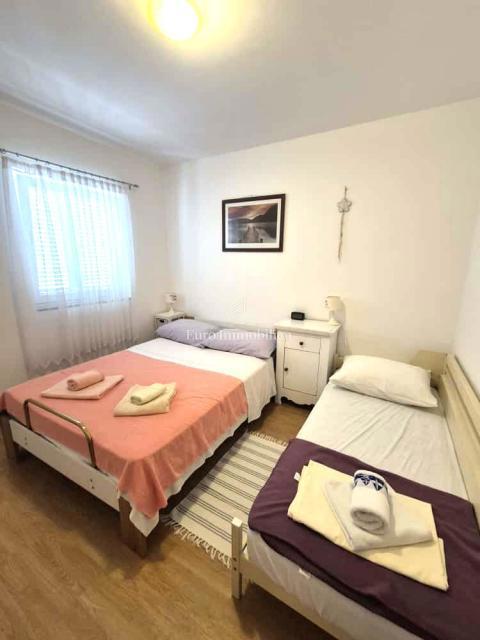 Dvosobno stanovanje v Krku blizu morja