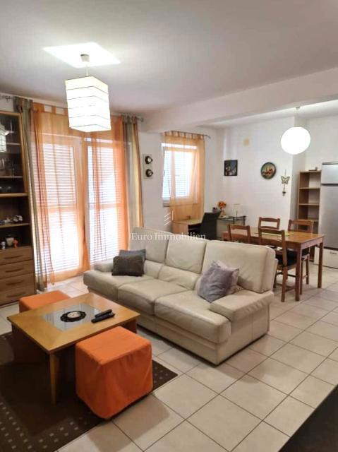 Dvosobno stanovanje v Krku blizu morja