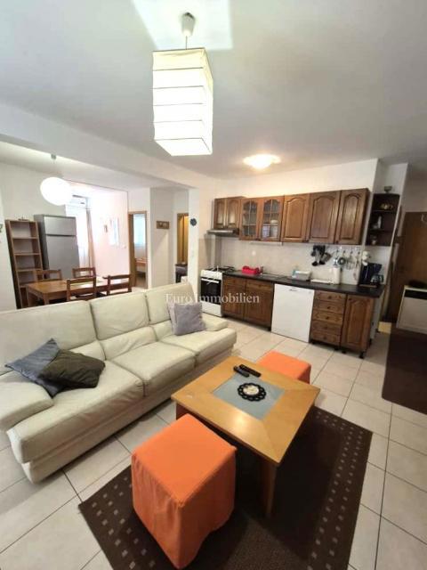 Dvosobno stanovanje v Krku blizu morja