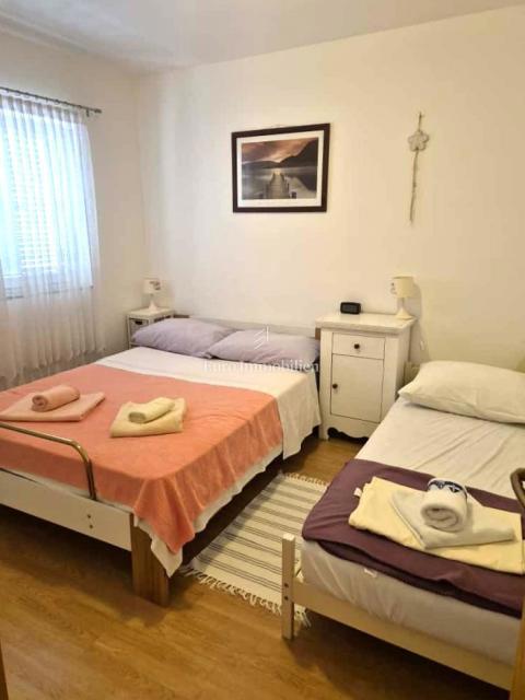 Dvosobno stanovanje v Krku blizu morja