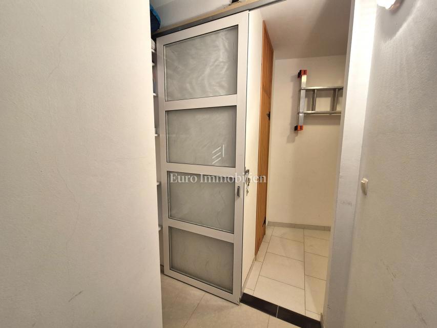 Pritlični apartma s pogledom na morje - Njivice