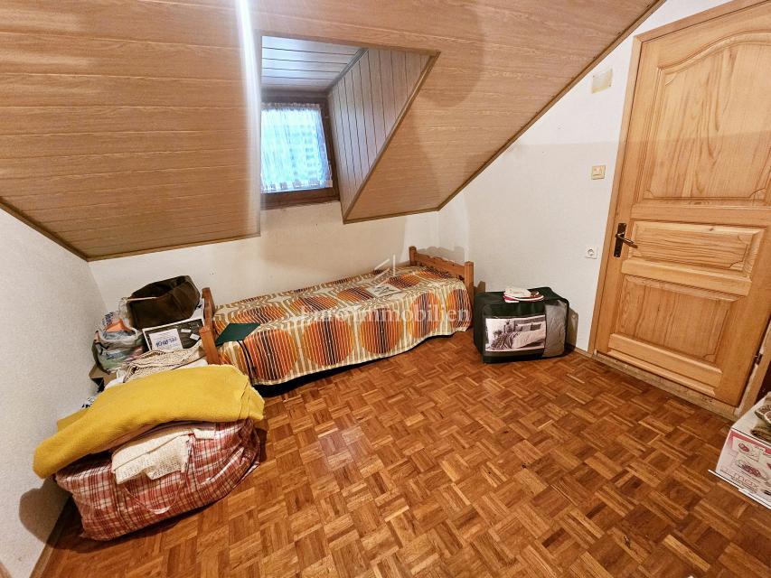 Prostoren apartma s 4 spalnicami v Malinski